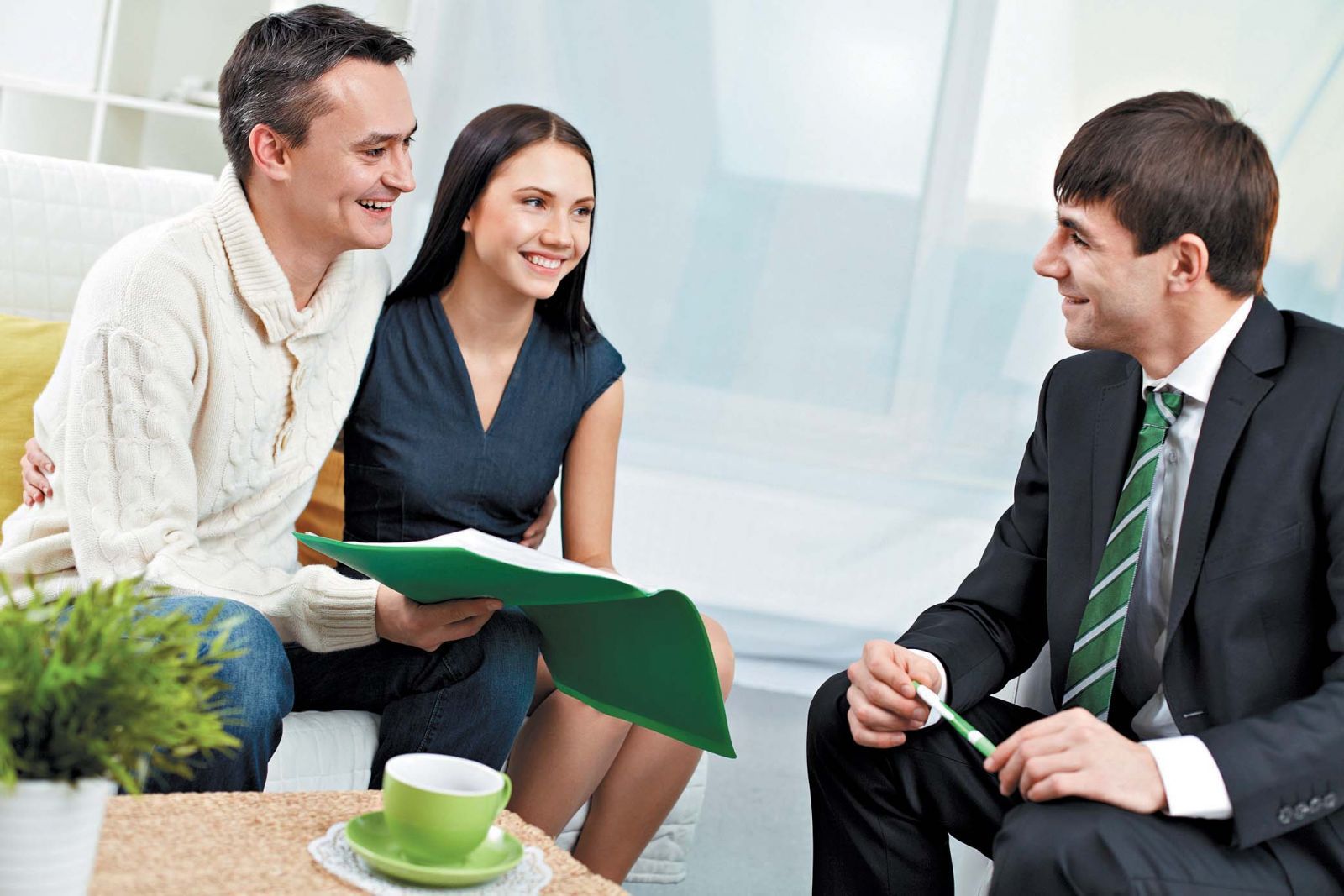 Подозрительный тип: продавцы, у которых лучше не покупать квартиру